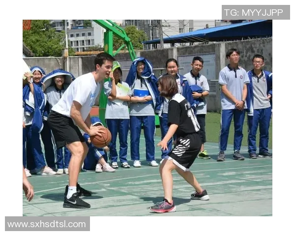 赛后复盘：西安篮球队与成都篮球队的团队协作与战术分析